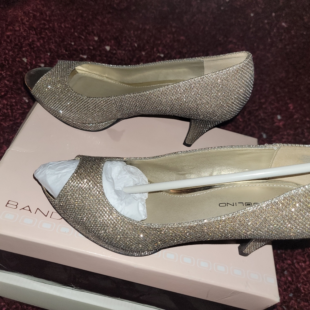 Heels - Picture 2 of 4